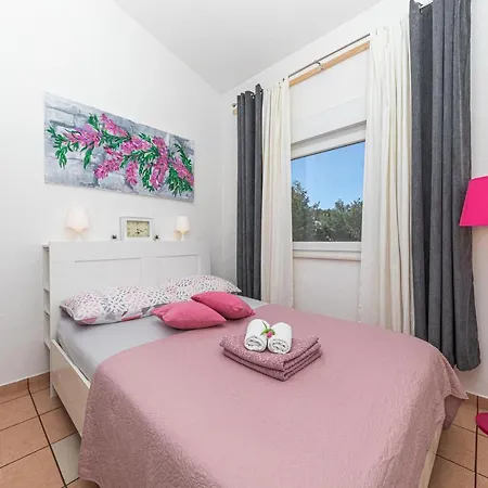 Glavica Трогір